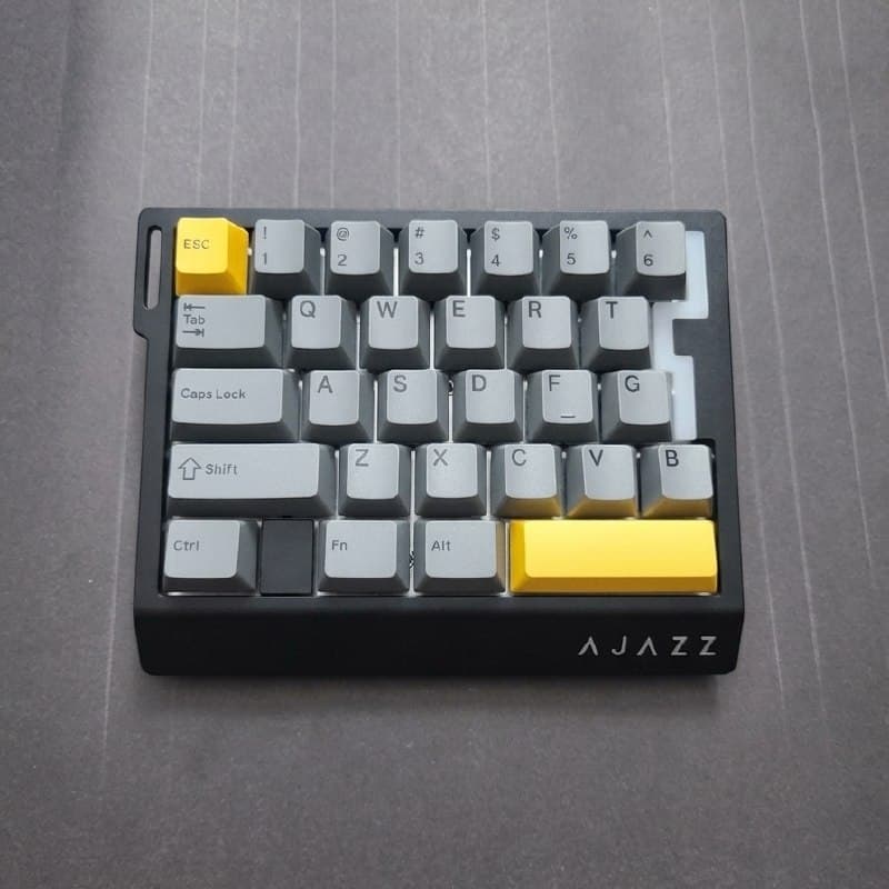 Ajazz AK029 — одноручний кейпад (Hall Effect)